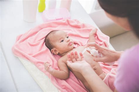 Mengenal Lebih Dekat Perawatan Kulit Berwarna Baby Pink untuk Bayi